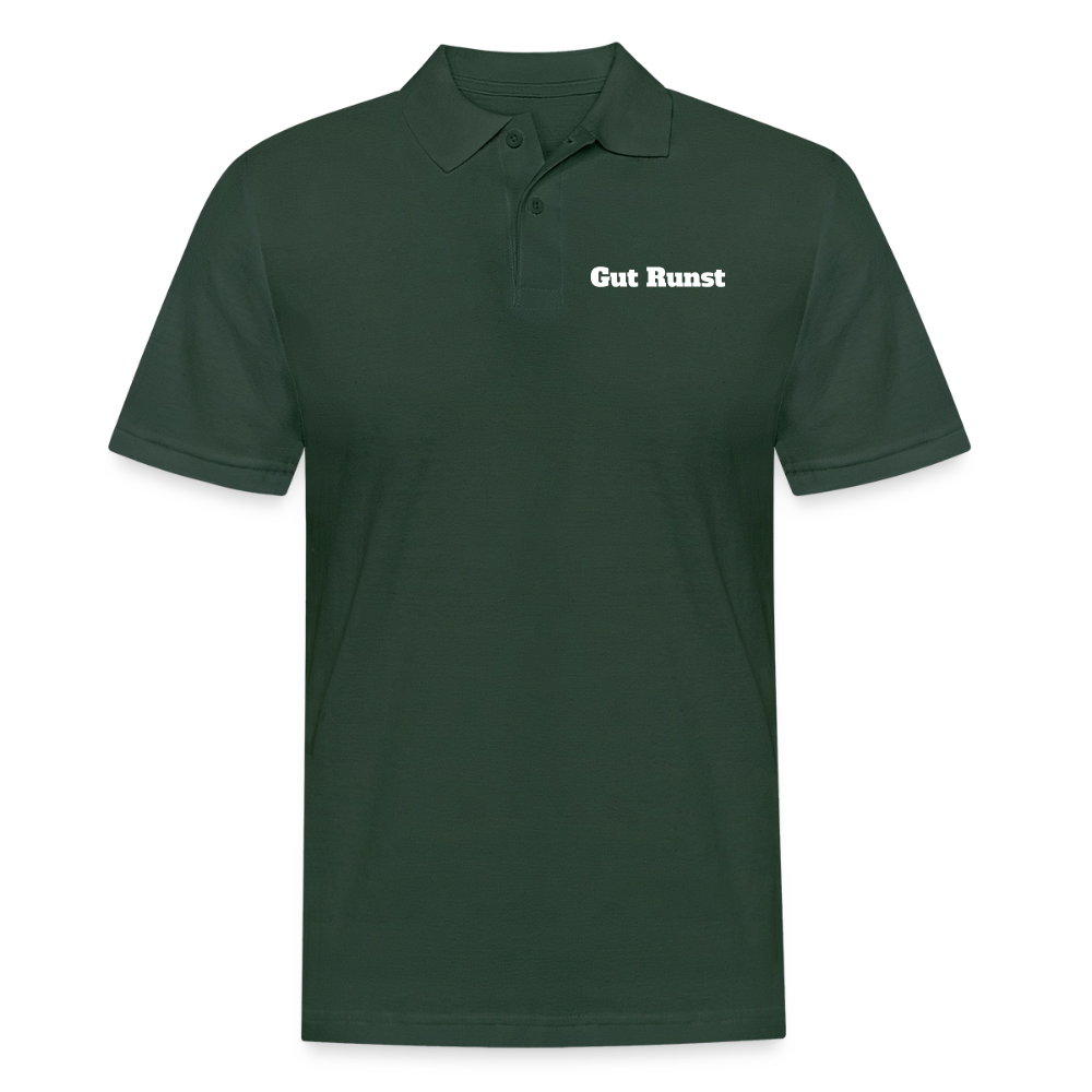 Herren-Poloshirt Tannengrün mit Kurzarm, Knopfleiste und Brustlogo „Gut Runst“.